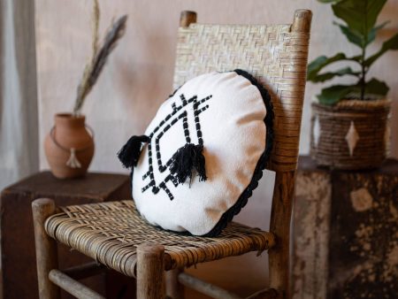 Round Hand Woven Knox Pillow Supply