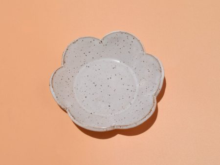 White Speckled Daisy Dish Online now