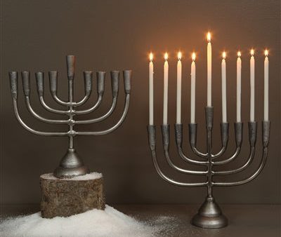 Menorah Cast Online now