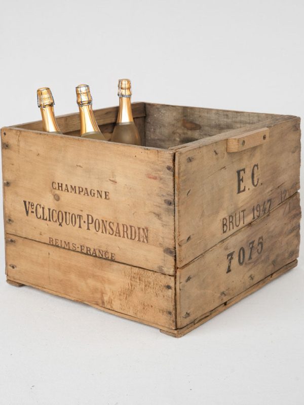 1947 Veuve Clicquot-Ponsardin Champagne wooden crate 15  Online