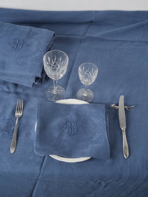 Blue French linen serviettes x11 & tablecloth Sale