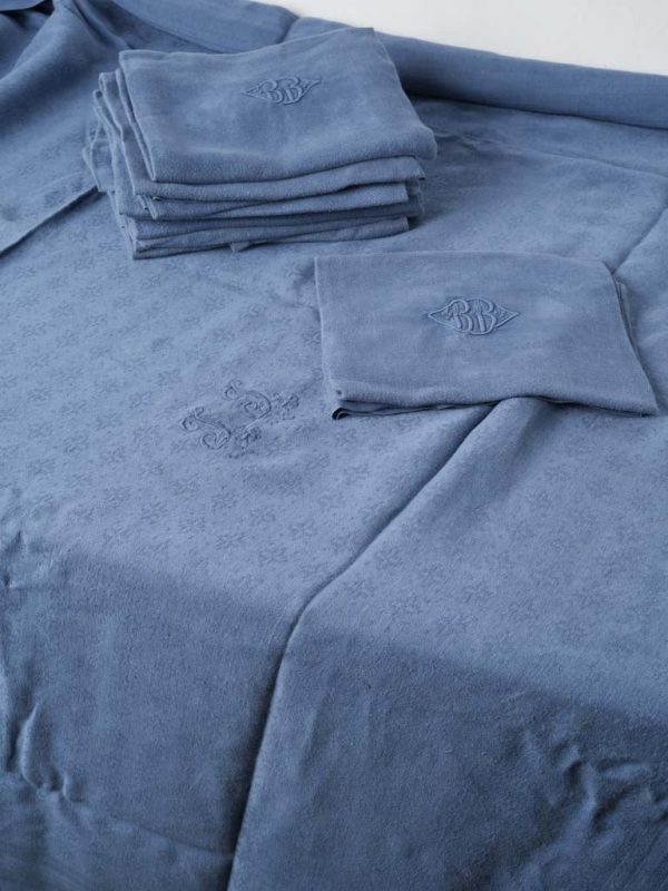 Blue French linen serviettes x11 & tablecloth Sale